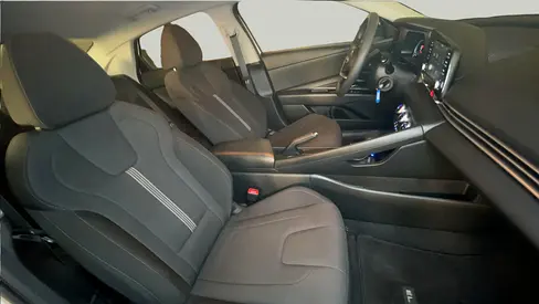 2025 Hyundai ELANTRA 照片 6