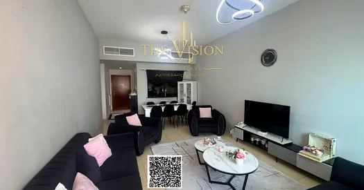 Two bedrooms and a living room with parking, garden view, high floor, immediate occupancy.