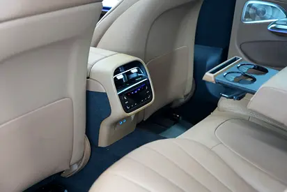 Mercedes-Benz E-Class E 300, миниатюра 17