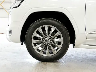صورة 20 لـ 2026 Toyota LAND CRUISER