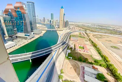 إطلالة على المارينا والقناة | شقة بغرفة نوم واحدة | برج نورا