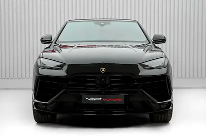 2023 Lamborghini URUS photo 2
