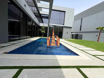 4-BED // PRIVATE POOL // BIG BACKYARD// READY TO MOVE