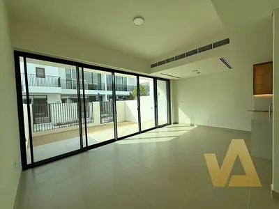 Pool and Gym Facing / Fully Equipped Kitchen / Premium Unit