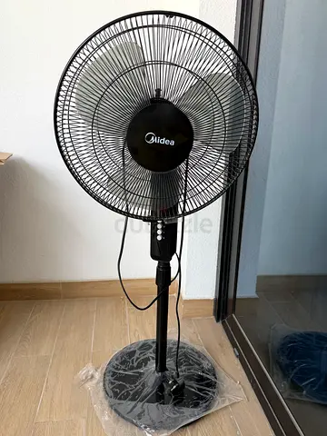 Midea Pedestal Standing Fan - Good Condition