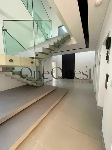 5BR Signature | Below OP | Corner | Lift | Direct to Park