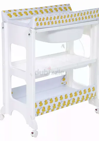 White Baby Changing Table with Built-in Bath and Storage (Duck Print)