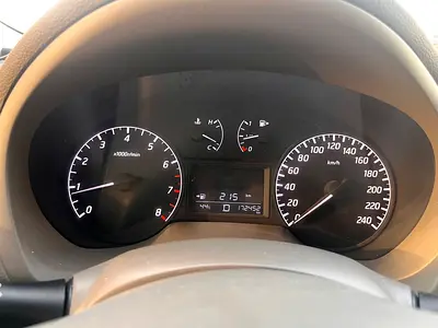 صورة 7 لـ 2015 Nissan TIIDA