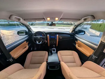 2017 Toyota FORTUNER — фото 11