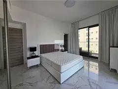 CONTEMPORARY LIVING | CLOSED KITCHEN | SPACIOUS
