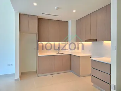 Brand New 1BR | Spacious | Steps To The Mall