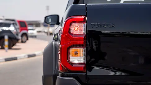 2025 Toyota HILUX 照片 9