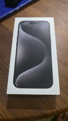 Apple iPhone 15 Pro - Black Titanium