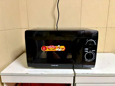 Almost unused  20 ltr Nikai Countertop Microwave Oven - excellent Working Condition