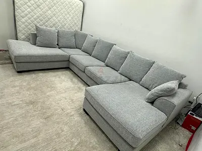 Selling the one brand Kingston Ushape sofa