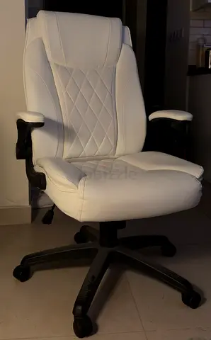 DROGO Ergonomic Premium Leatherette Chair
