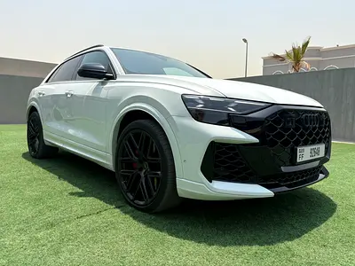 2025 AUDI RS Q8 photo 7