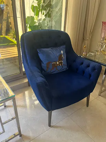 Comfortable Navy Blue Tufted Accent Armchair - Good Condition