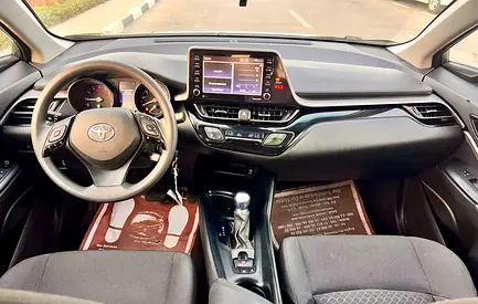 2021 Toyota C-HR photo 12