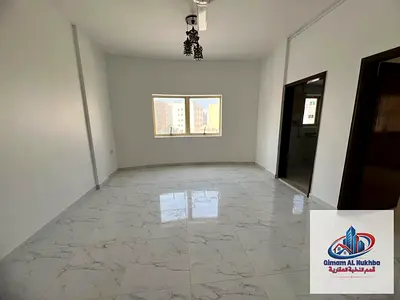 بالقرب من الشاطئ | غرفة وصالة اول ساكن للإيجار في القليعة مساحة كبيرة وخزائن حائط تكيف سبيلد وغاز مركزي سعر ممتاز وتسهيلات في السداد.