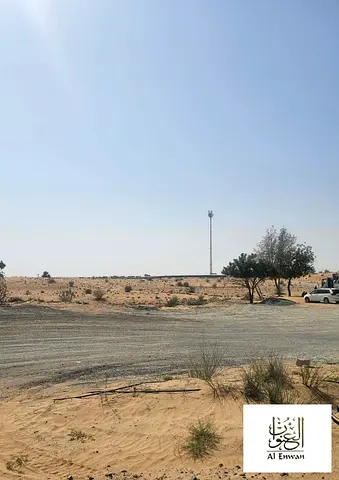 ارض سكنية للبيع موقع مميز للسكن مساحة ٢٤٧١ قدم بليده ٣ الشارقة
