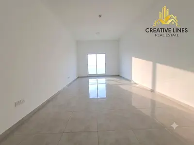 For Executive Staff and Bachelors Sharing Bigger 2bhk Apartment Available In Front Of Metro