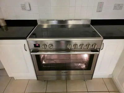 Bosch Series8 Electric Cooker stove 112L oven 90x60cm