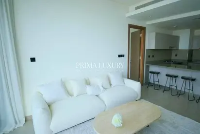 Vacant | Balcony | Fully Furnished