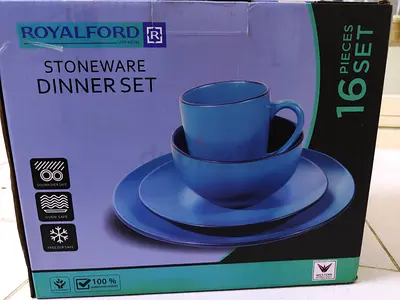 Royalford 16-piece Blue Stoneware Dinner Set - New in Box