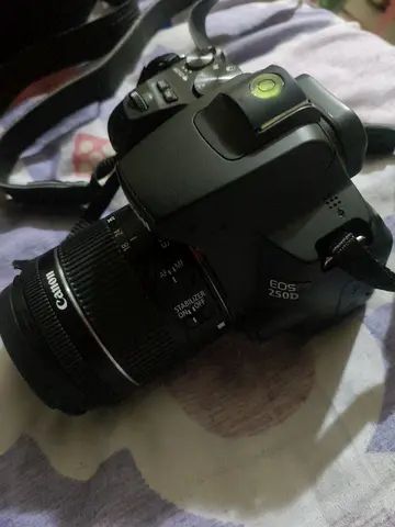 Canon 250D