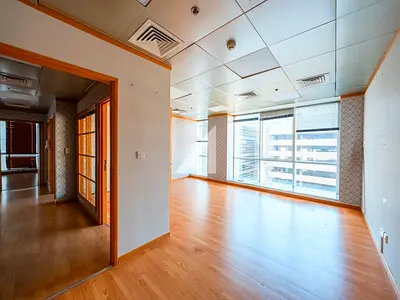 Fitted Office at Fairmont Tower |Sheikh Zayed Road