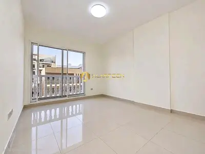 Book Now ! Close To Circle Mall | Bright And Elegant | Huge Balcony