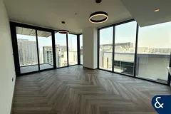 Corner Unit | High Floor | Ready to Move in