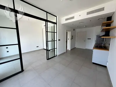 POOL VIEW | VACANT | WITH WHITE GOODS