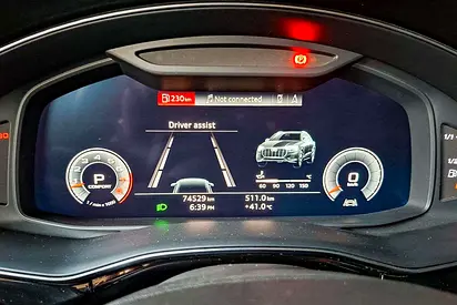 2019 AUDI Q8 — фото 15
