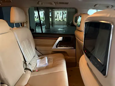 2015 Toyota LAND CRUISER photo 18