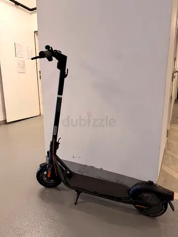 Segway Ninebot F2 Pro Electric Scooter