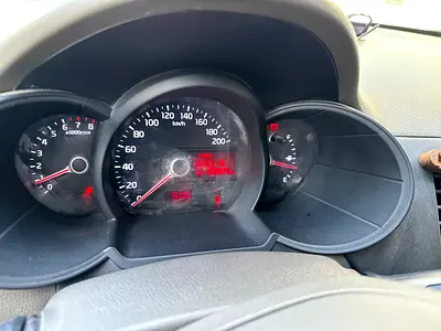 صورة 10 لـ 2015 KIA PICANTO