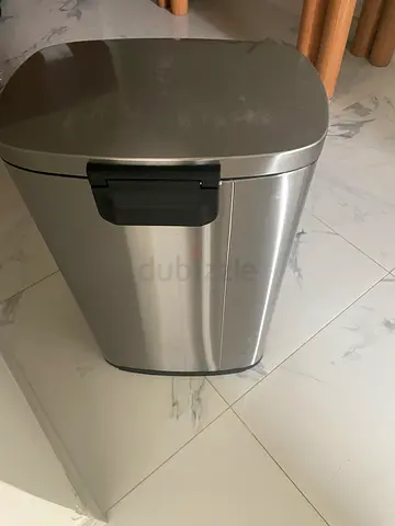 Trash can