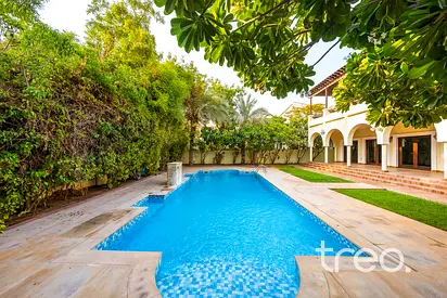 Large plot | 5 BR | Pool & Garden