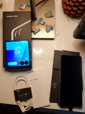 Z flip 7 256GB tdra under warranty