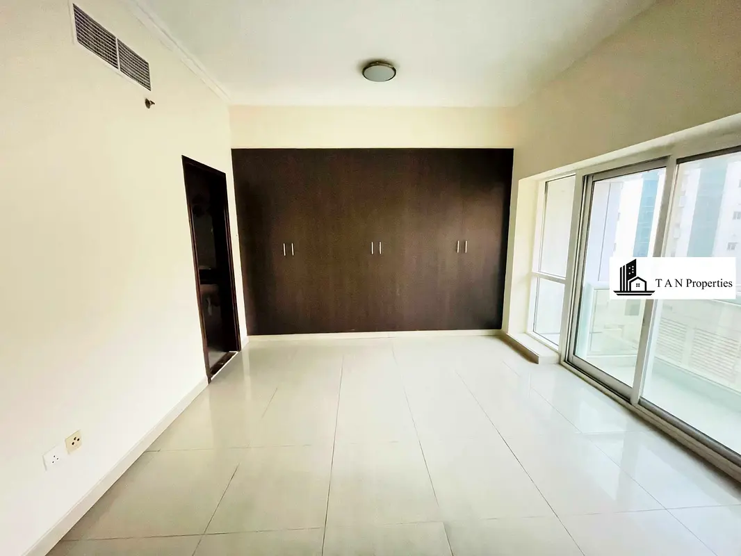 NEXT TO MOE | FAMILY BUILDING | ALL AMENITIES FREE |
