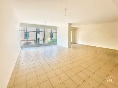 Huge Layout | Flexible Cheque | Low Floor | Vacant