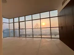 Brand-New 3-Bedroom Apartment in Al Majaz 1 with Direct Sea View, 2 Free Parking Spaces, Free Mainte