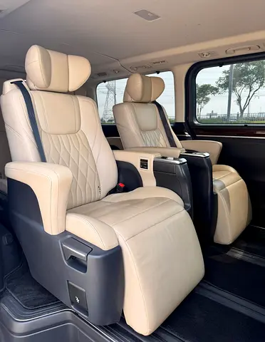 صورة 17 لـ 2023 Toyota GRANVIA