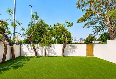 VACANT SOON I CORNER UNIT | SPACIOUS |HOT OFFER
