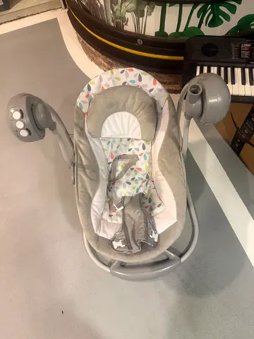 Baby  cot
