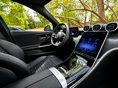 2025 Mercedes-BENZ C-CLASS photo 7