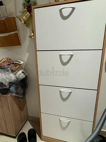 PANHOME SHOERACK!! 4 DRAWERS!! WALL MOUNTED OR FLOOR MOUNTED!!