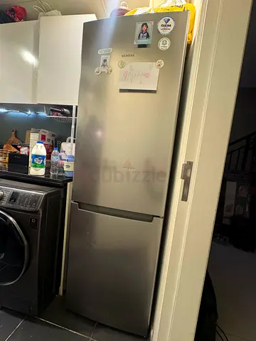 Siemens refrigerator in good working condition.